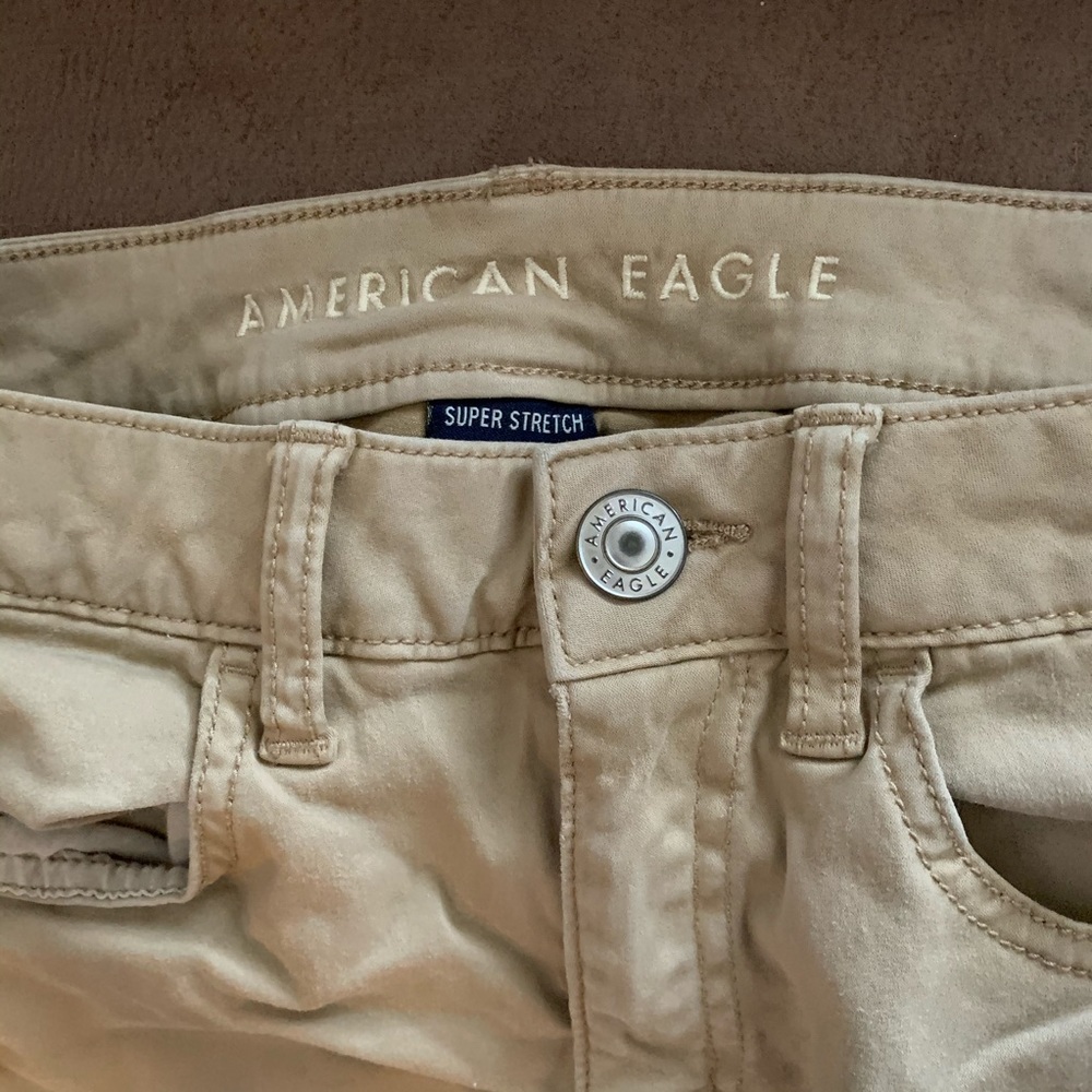 American Eagle jegging khaki pants!